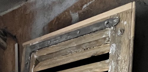 Réparation d'un haut de volet pourri